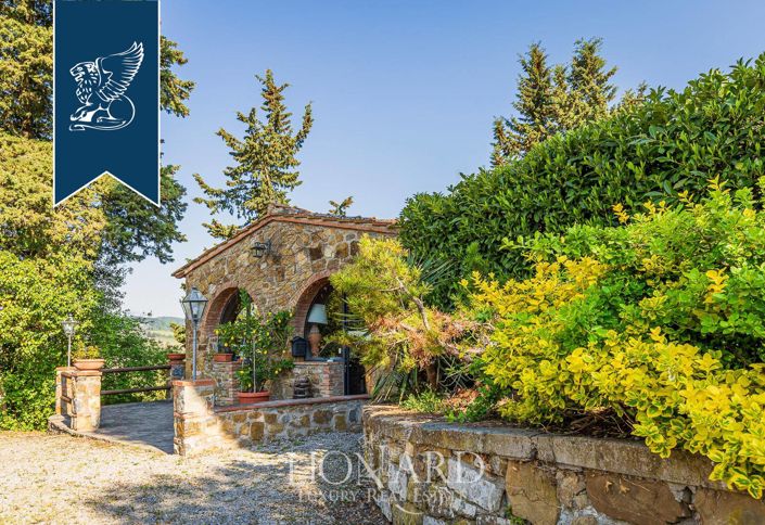 Image No.24-14 Bed Farmhouse for sale