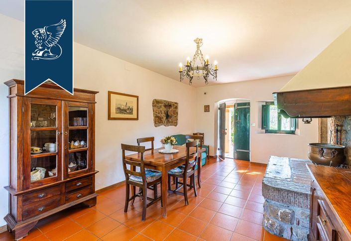 Image No.31-14 Bed Farmhouse for sale