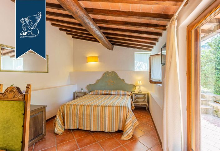 Image No.42-14 Bed Farmhouse for sale