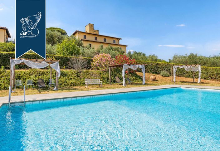 Image No.18-10 Bed Villa for sale