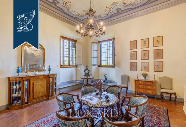 Image No.45-10 Bed Villa for sale