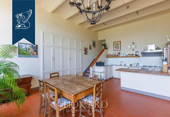 Image No.49-10 Bed Villa for sale