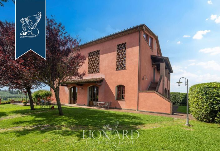 Image No.10-Ferme de 14 chambres à vendre à Florence