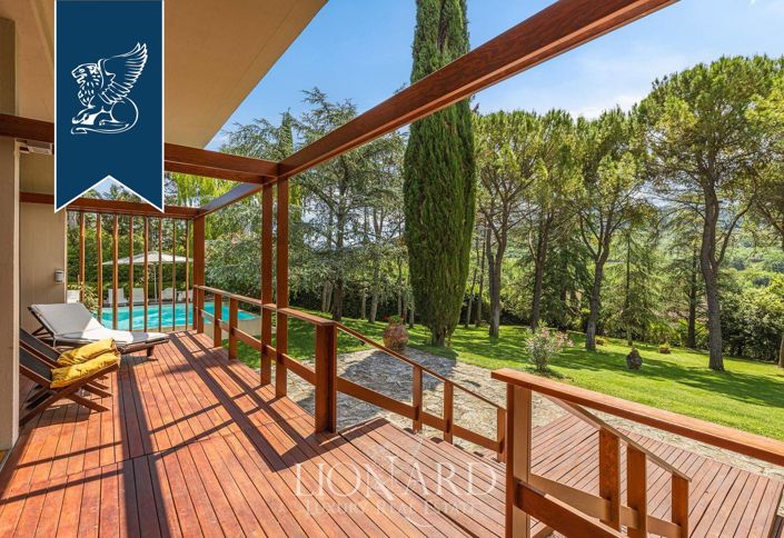 Image No.18-6 Bed Villa for sale