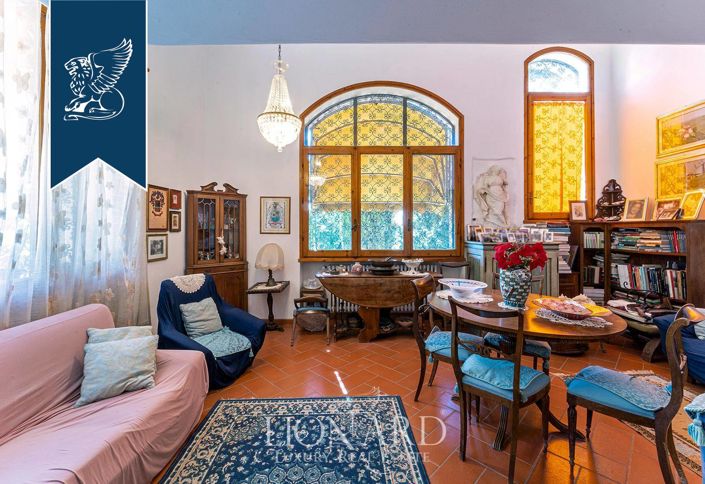 Image No.18-5 Bed Villa for sale