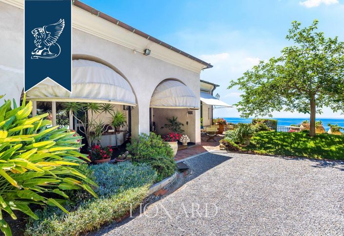 Image No.8-6 Bed Villa for sale