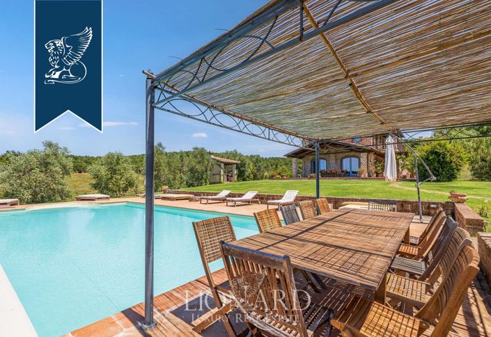 Image No.15-7 Bed Villa for sale
