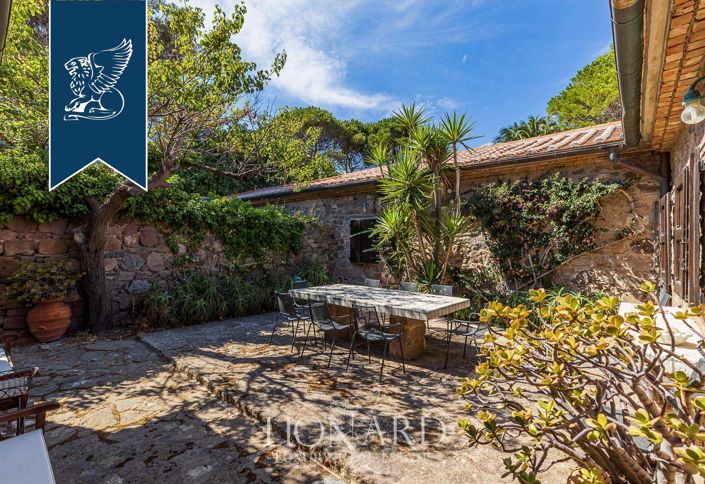 Image No.27-6 Bed Villa for sale