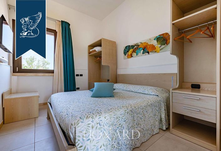 Image No.25-24 Bed Hotel for sale