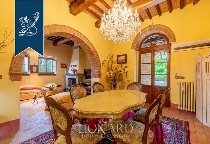 Image No.20-7 Bed Villa for sale