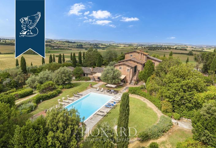 Image No.3-7 Bed Villa for sale