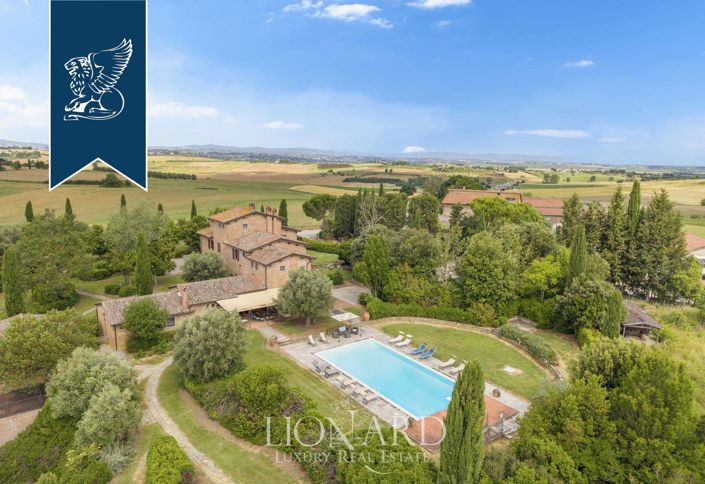 Image No.4-7 Bed Villa for sale