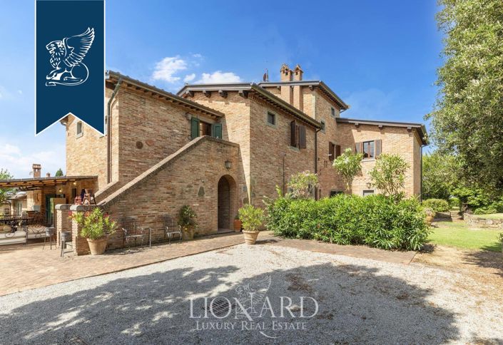 Image No.7-7 Bed Villa for sale