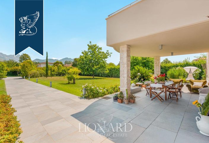 Image No.10-6 Bed Villa for sale
