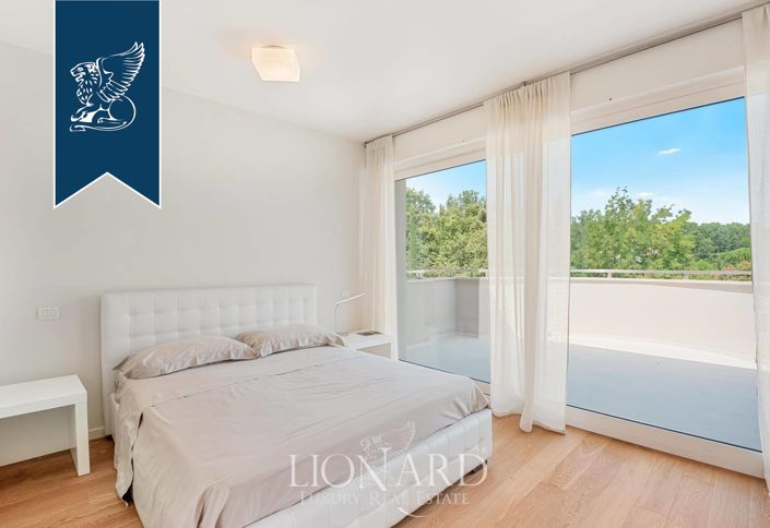 Image No.24-6 Bed Villa for sale
