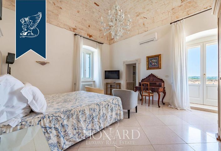 Image No.40-7 Bed Villa for sale