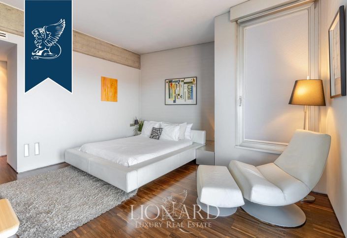 Image No.24-2 Bed Flat for sale