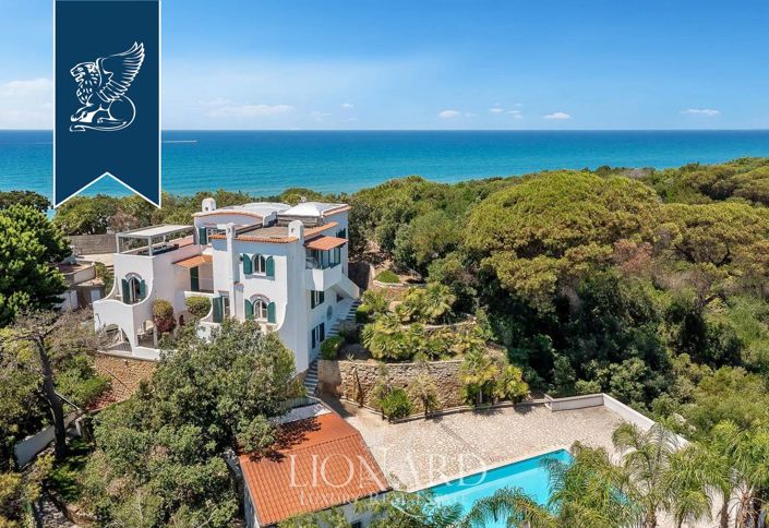 Luxury waterfront villa in Sabaudia with sea and lake views