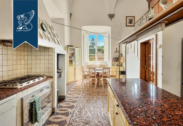 Image No.14-26 Bed Villa for sale