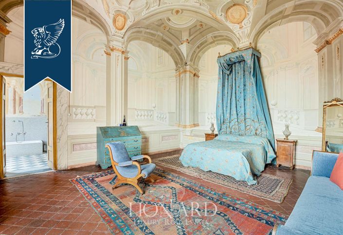 Image No.33-26 Bed Villa for sale