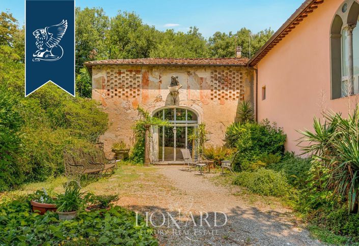Image No.43-26 Bed Villa for sale