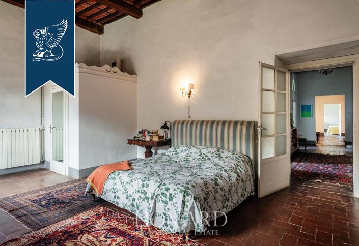 Image No.44-12 Bed Villa for sale