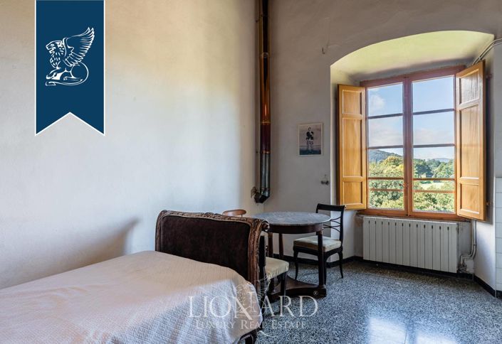 Image No.45-12 Bed Villa for sale