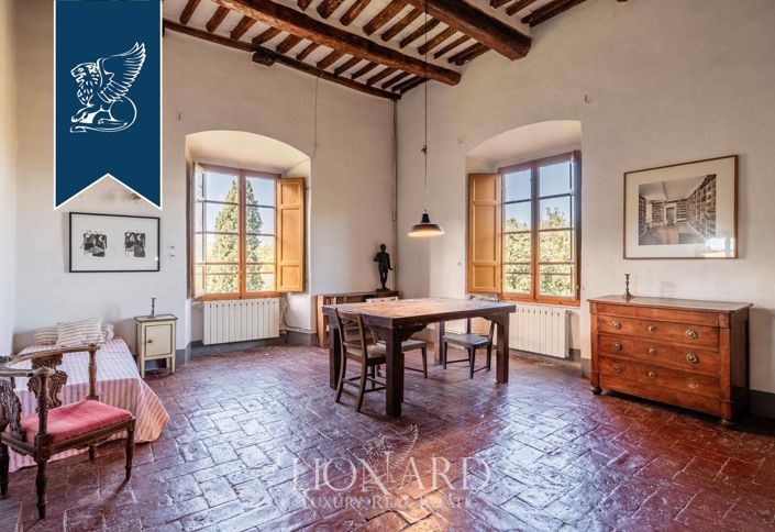 Image No.46-12 Bed Villa for sale