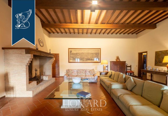 Image No.15-22 Bed Farmhouse for sale