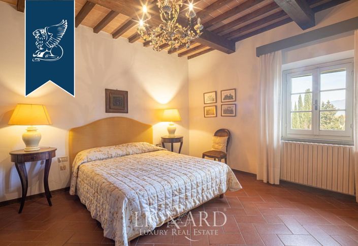 Image No.18-22 Bed Farmhouse for sale