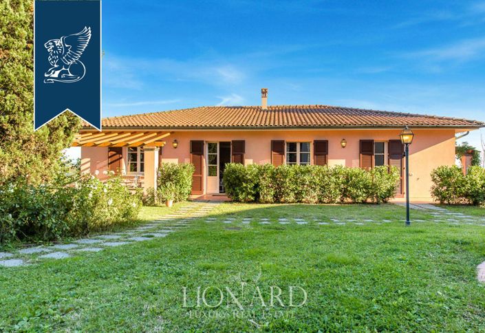 Image No.20-22 Bed Farmhouse for sale