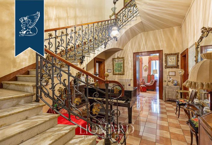 Image No.22-14 Bed Villa for sale