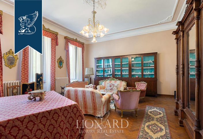 Image No.26-14 Bed Villa for sale