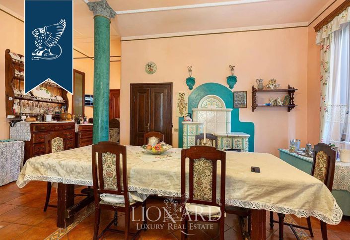 Image No.27-14 Bed Villa for sale