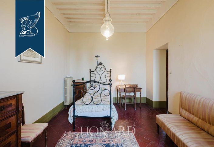 Image No.20-11 Bed Villa for sale