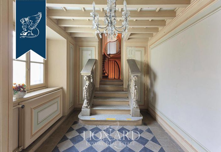 Image No.19-20 Bed Villa for sale