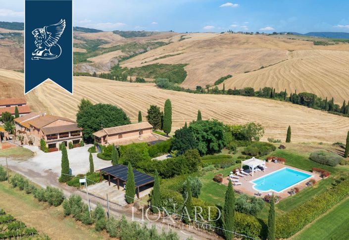 Image No.2-Ferme de 9 chambres à vendre à Pienza