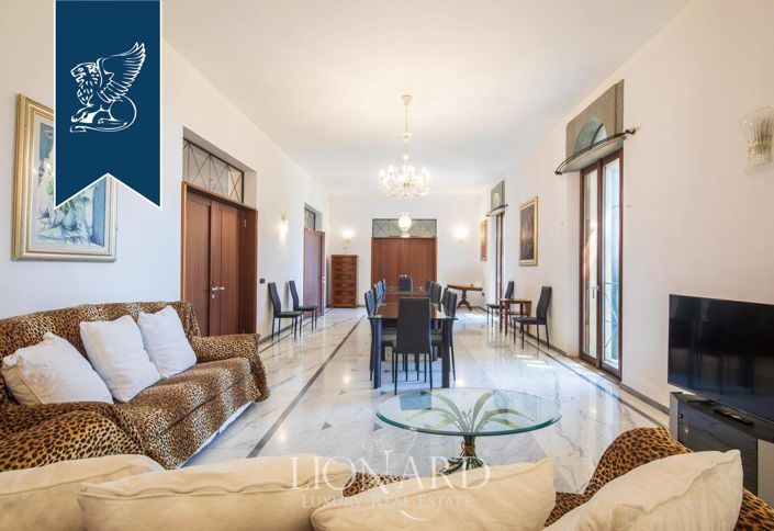 Image No.13-14 Bed Villa for sale