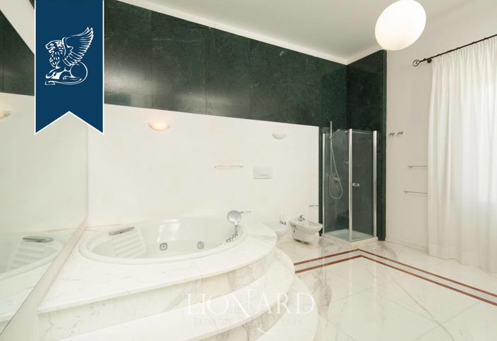 Image No.26-14 Bed Villa for sale