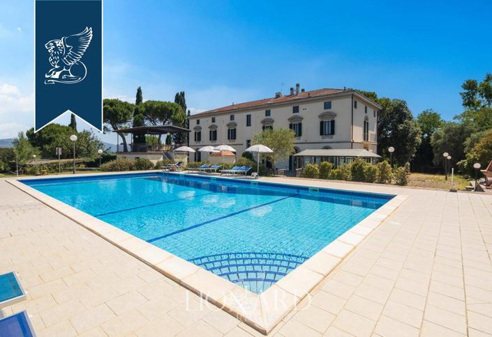 Image No.8-14 Bed Villa for sale