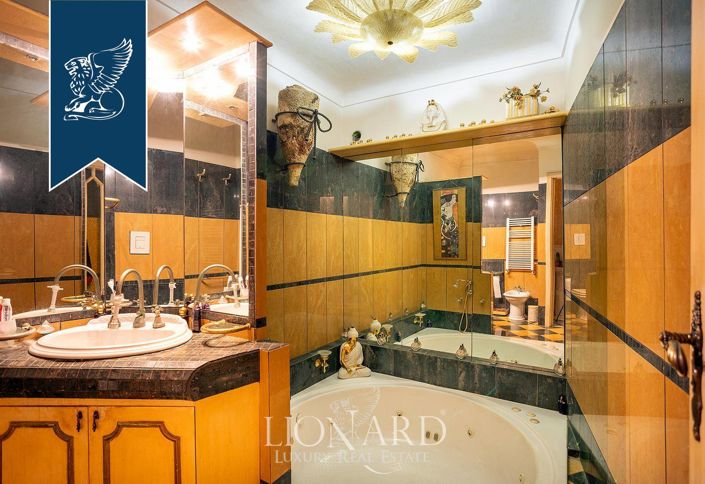 Image No.24-5 Bed Apartment for sale