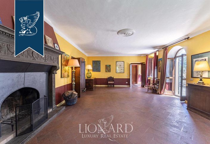 Image No.19-12 Bed Villa for sale