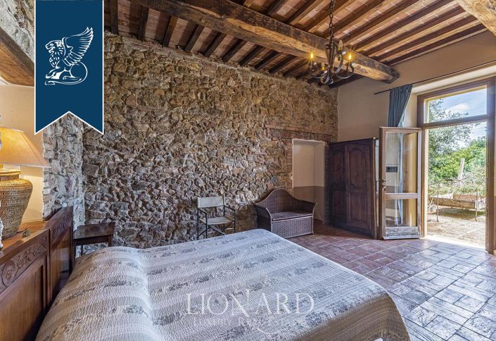 Image No.29-12 Bed Villa for sale