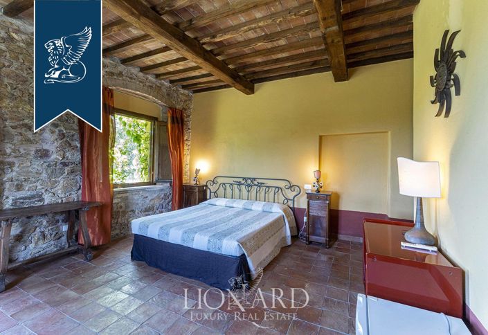 Image No.31-12 Bed Villa for sale