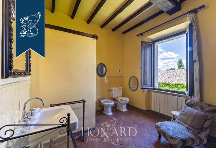 Image No.45-12 Bed Villa for sale