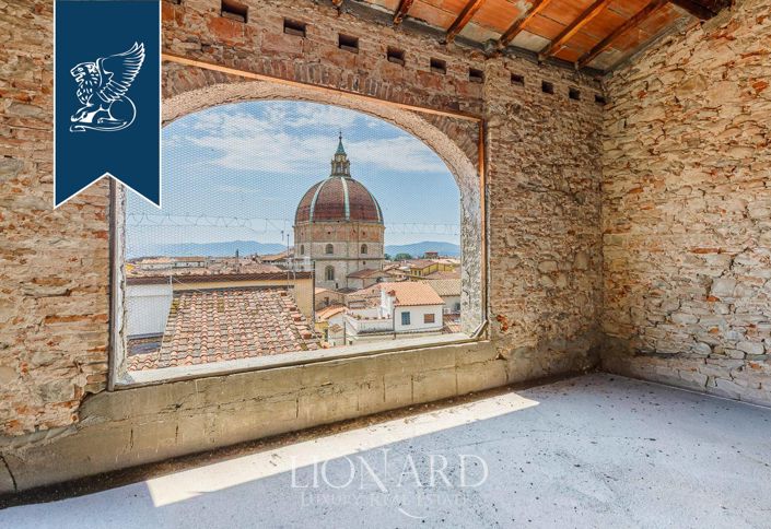 Image No.43-30 Bed Property for sale