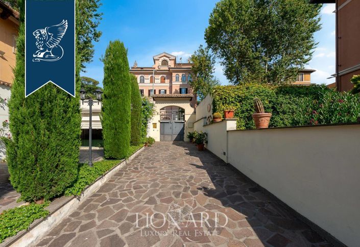 Image No.19-6 Bed Villa for sale