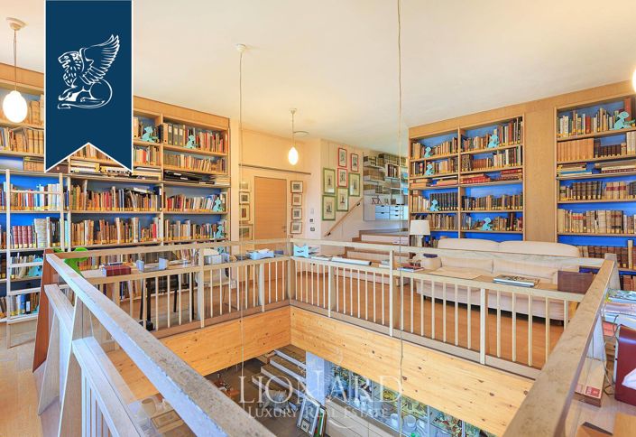 Image No.20-7 Bed Villa for sale