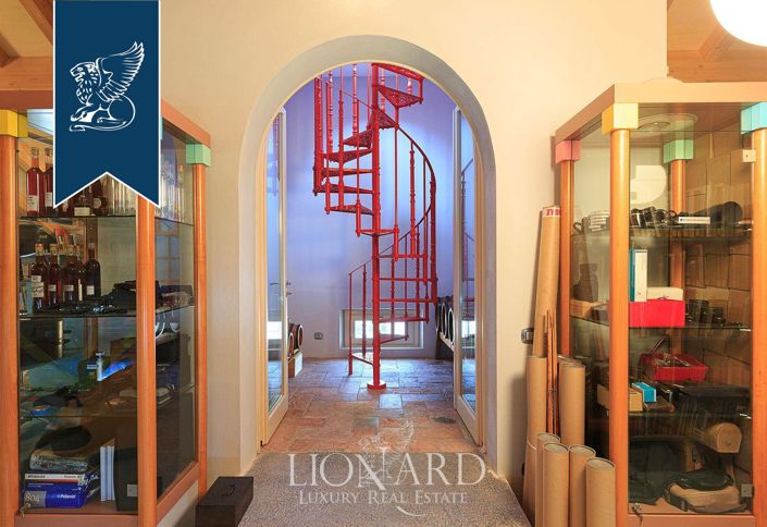 Image No.30-7 Bed Villa for sale
