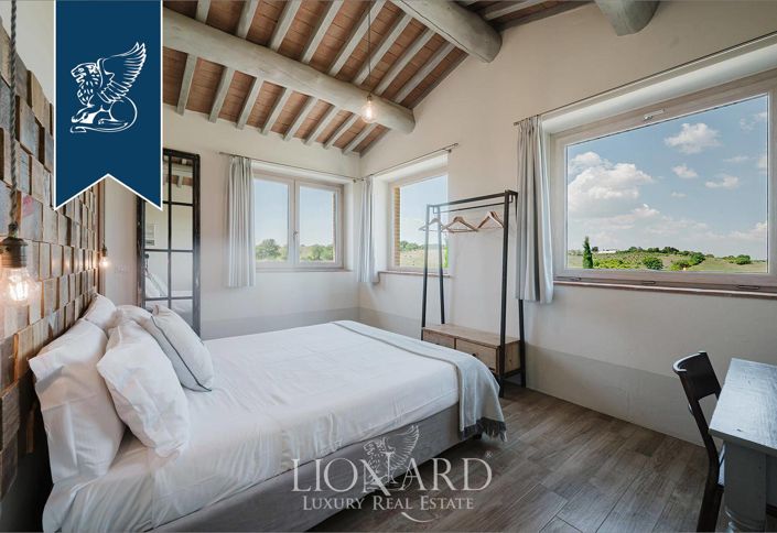 Image No.16-8 Bed Villa for sale
